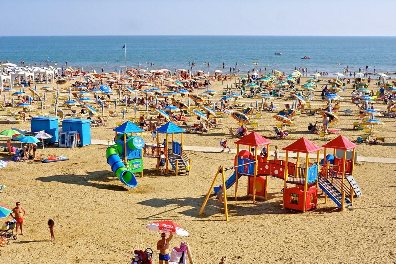 Appartamenti Riviera Gemelli Bibione Exterior foto